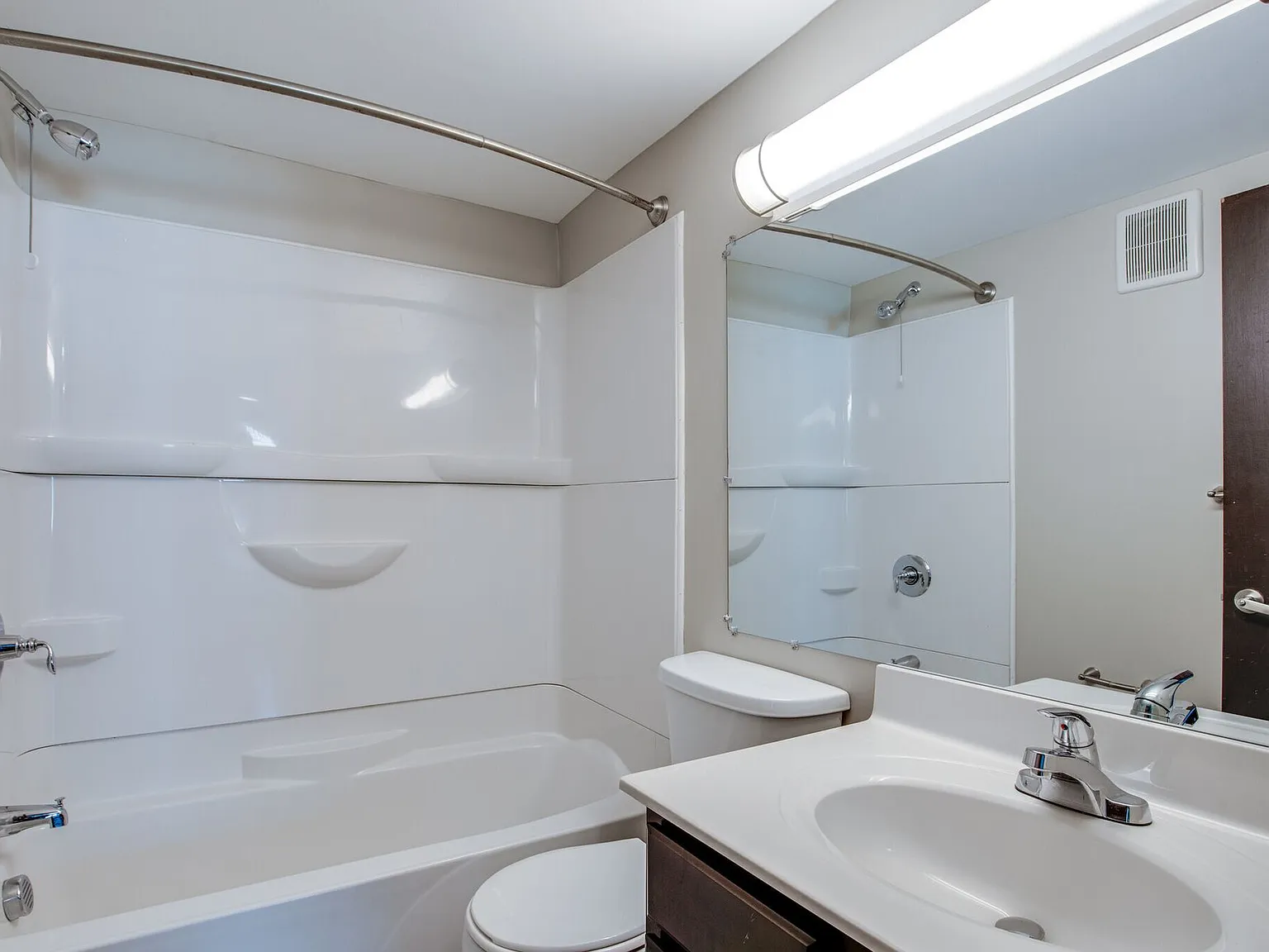 Live at The Oaks of West Saint Paul | Spacious & Comfortable Living — Photo 4