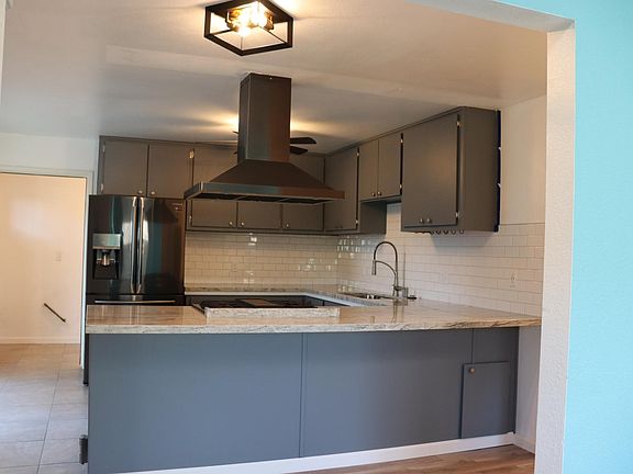 2nd image of 2137 Harris St #A