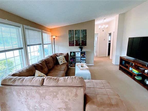 5th image of 3004 La Plata Dr
