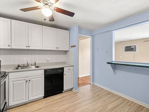 3rd image of 5 Birchwood Point #301