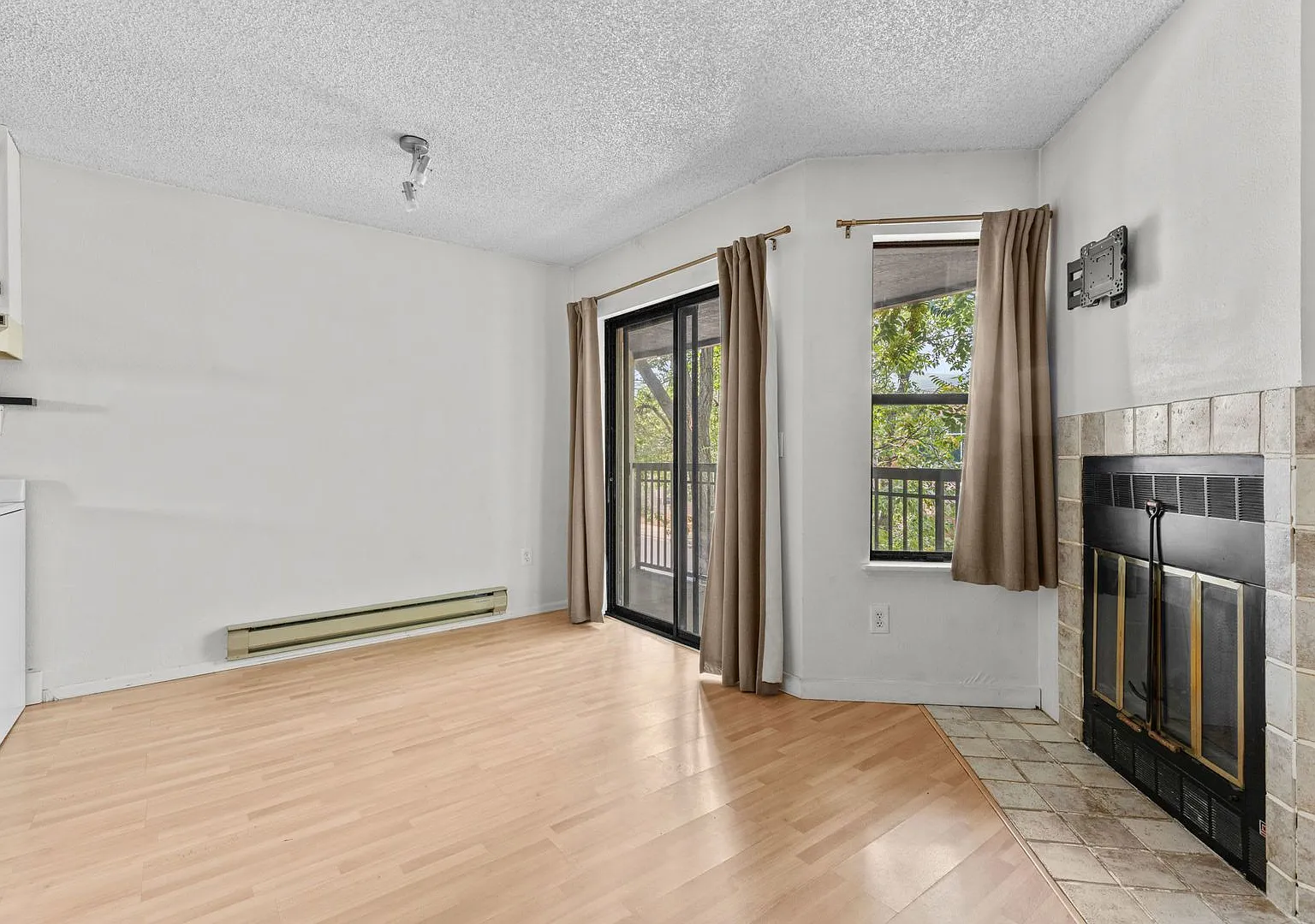 Downtown Boulder Condo: Available June 5th! — Photo 1