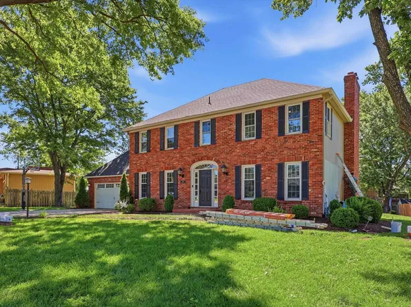 1536 Alvamar Dr, Lawrence, KS 66047