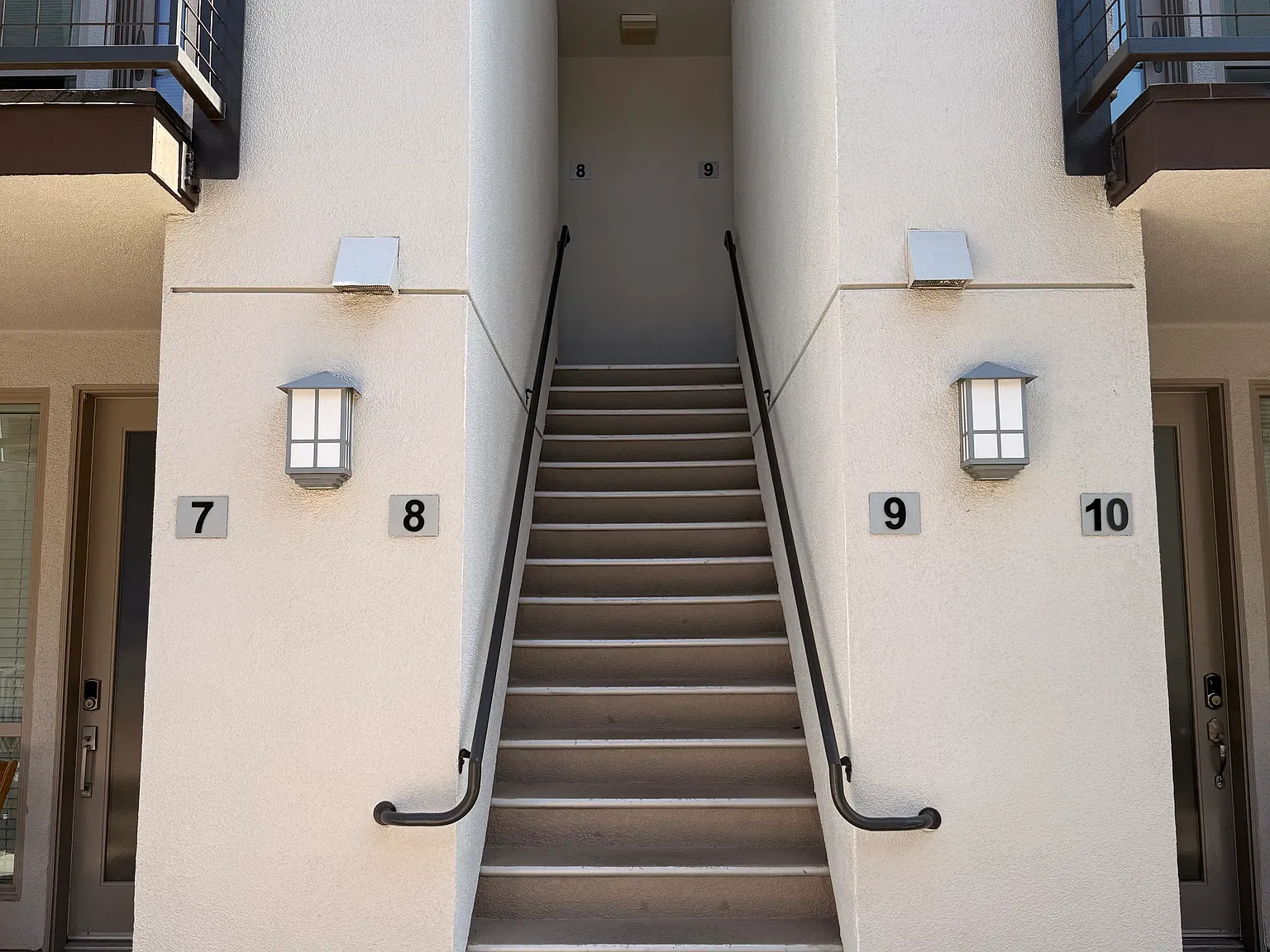 2 bed, 1030 sqft, $3,960 — Photo 2