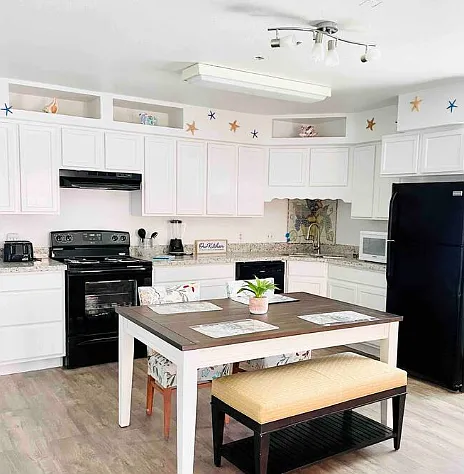 201 W Hibiscus St #B — Photo 1