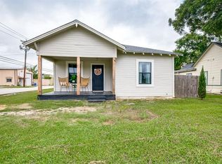 201 N McGraw St, Forney, TX 75126