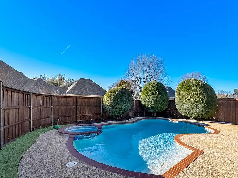 heated pool & spa