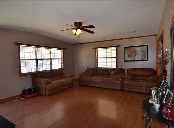 3rd image of 304 Gusmus Ave