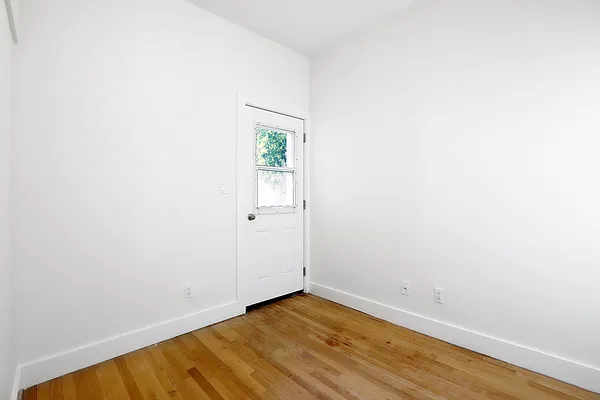 Rented by Arwell Realty | media 12