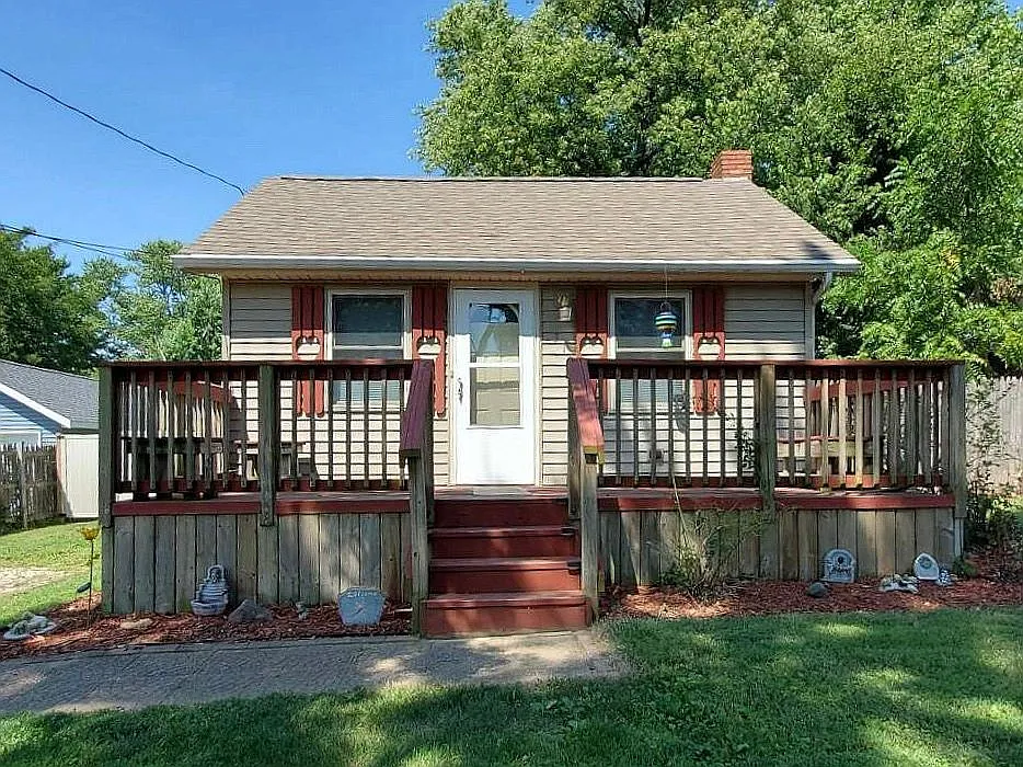 317 Margaret Dr photo 1