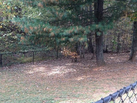 4th image of 318 Woodbridge Dr