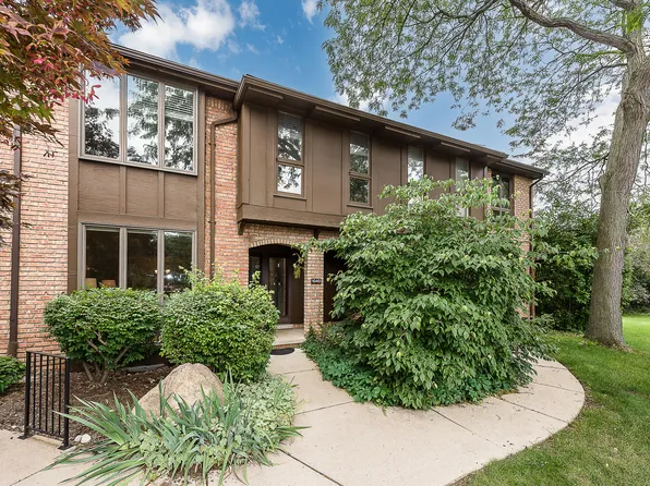 1040 Greenhills Dr, Ann Arbor, MI 48105