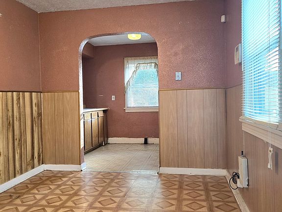 4th image of 226 N 39th St