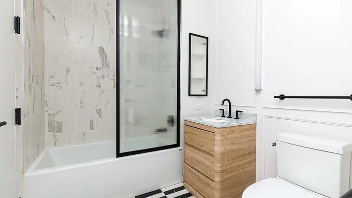 Rented by Nooklyn NYC LLC | media 9