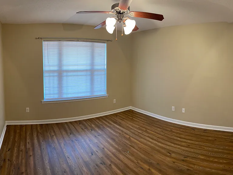117 Camberly Ct — Photo 9