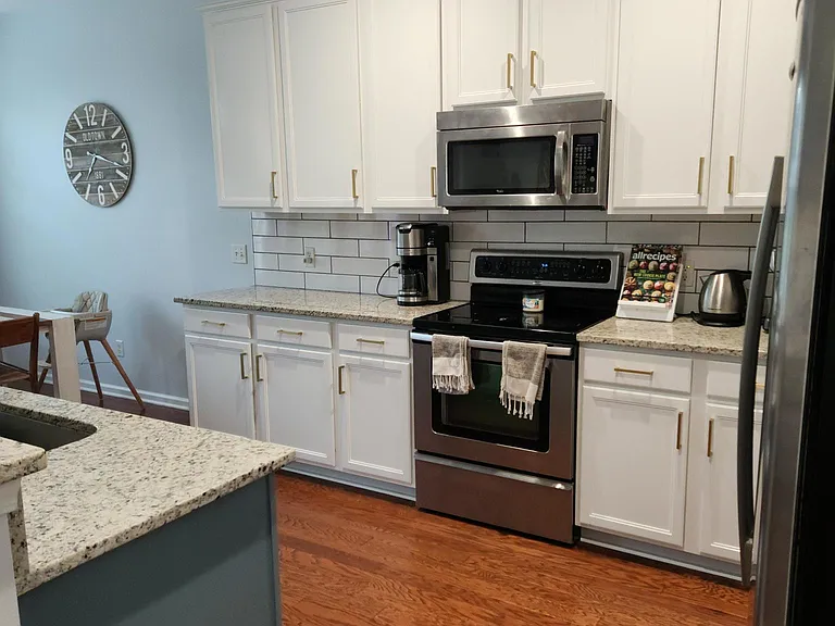 1216 Circle Oaks Dr — Photo 4