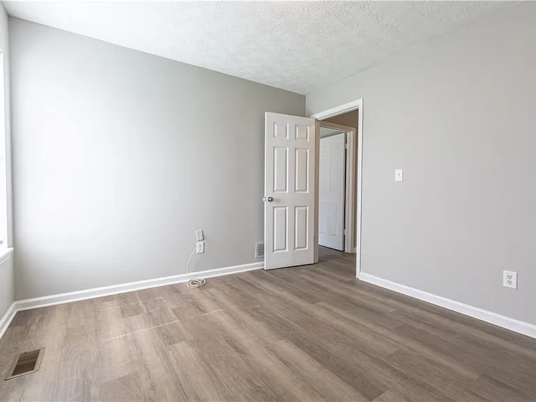 409 Arnold Rd — Photo 24