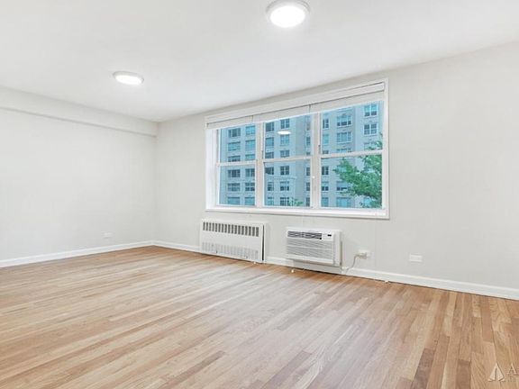 5th image of 316 E 5th St #4E