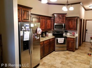 74 Mountain Ridge Dr, Lawton, OK 73507