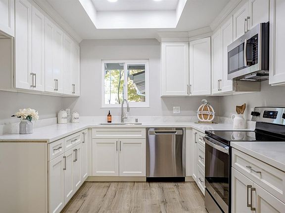 3rd image of 1870 Barbour Drive