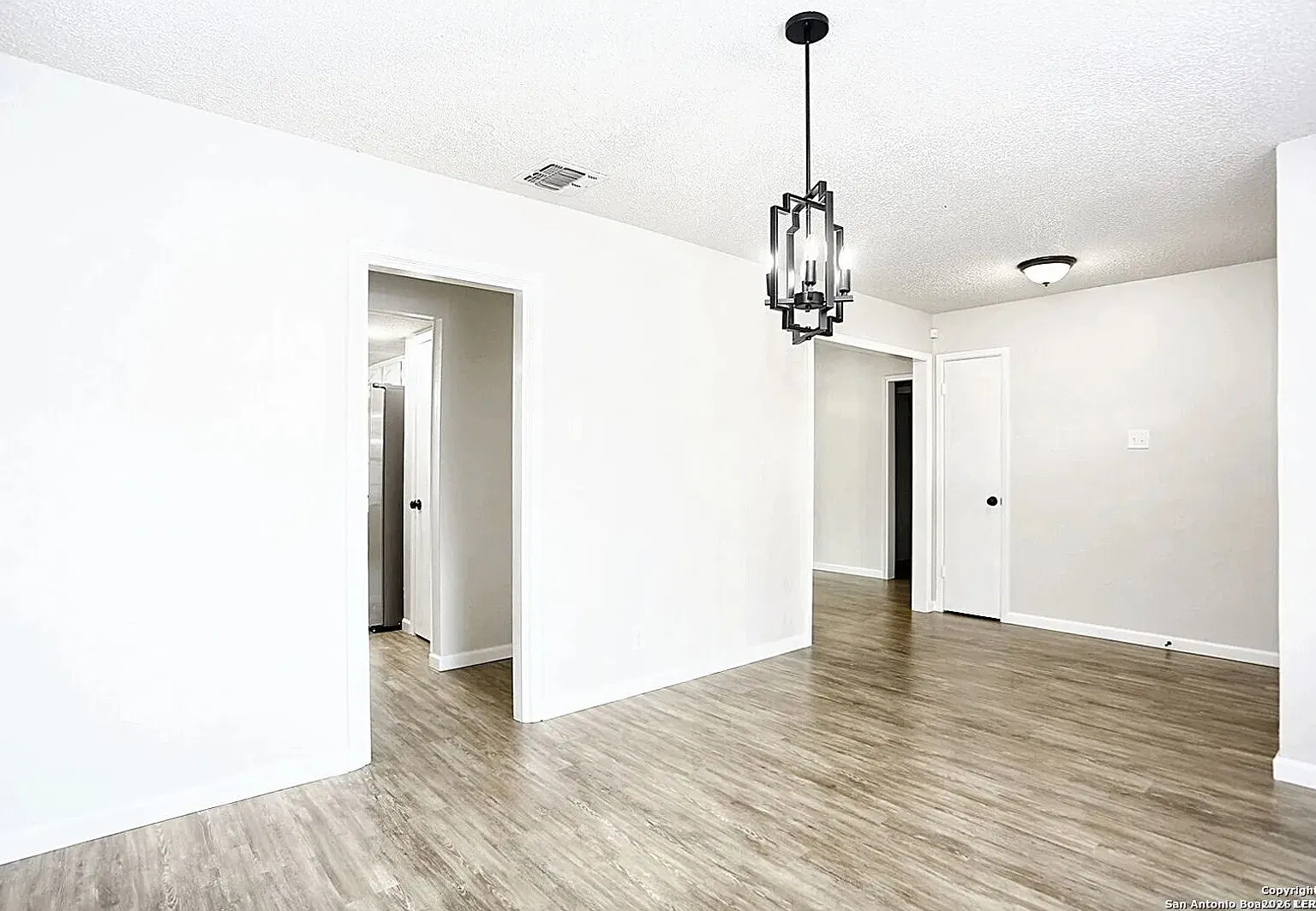 Updated 3-Bedroom Home In NISD — Photo 4