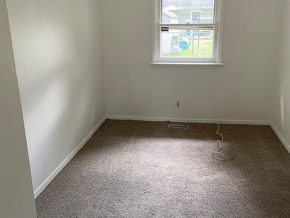 4th image of 510 Cactus St