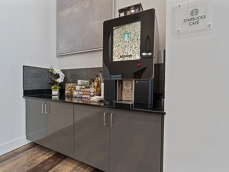 Luxe at Mercer Crossing — Photo 7