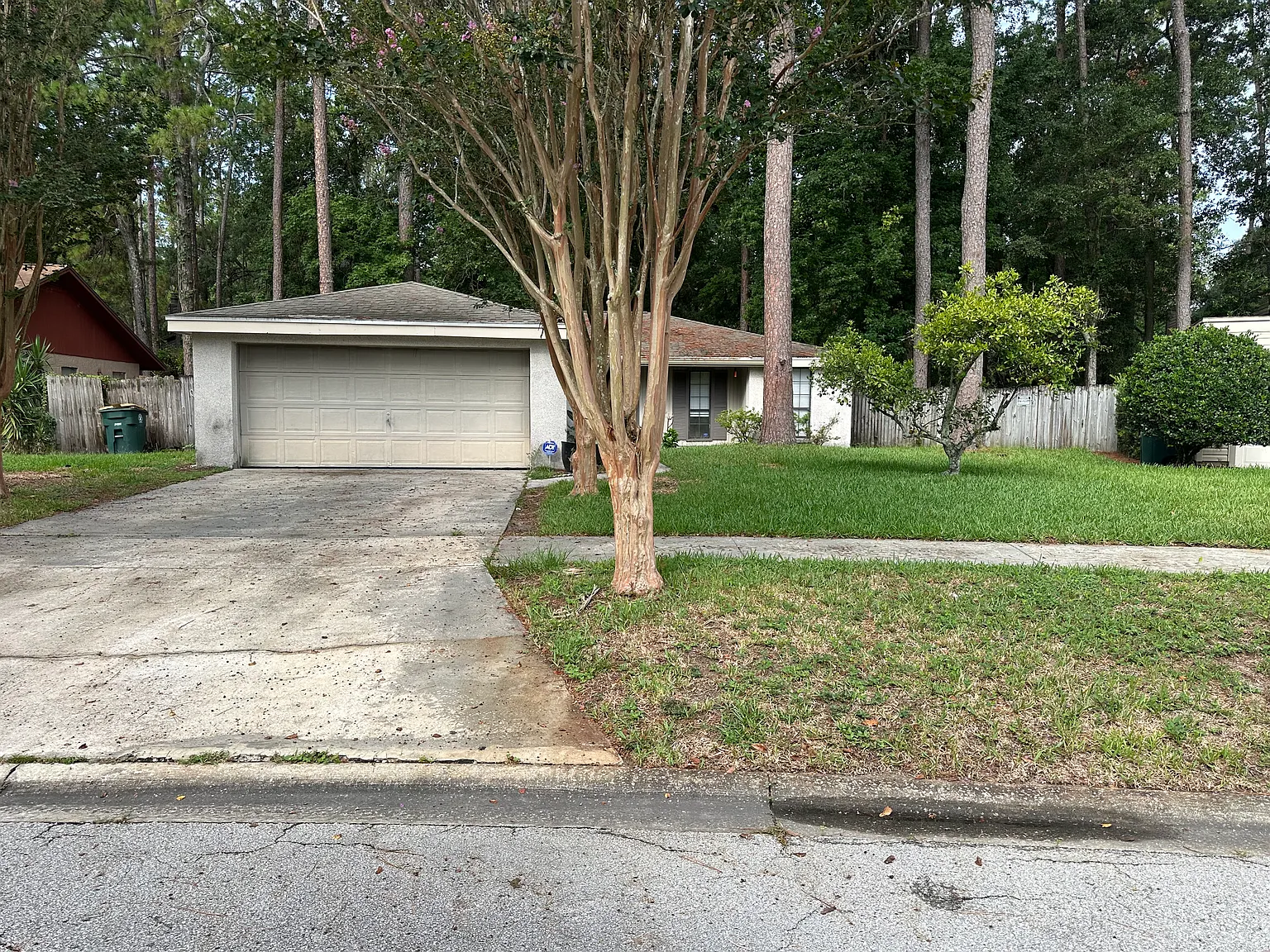3 bed, 1284 sqft, $2,100 — Photo 1