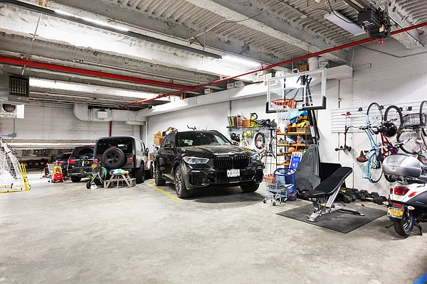 Rented by Compass | media 42