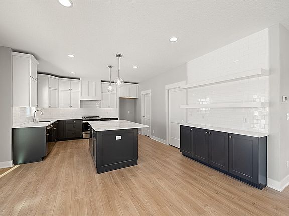 3rd image of 5208 149th St