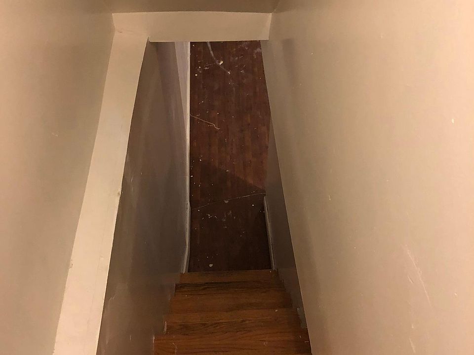 1st image of 2322 S Franklin St