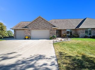 7135 Valley View Cir, Brookings, SD 57006