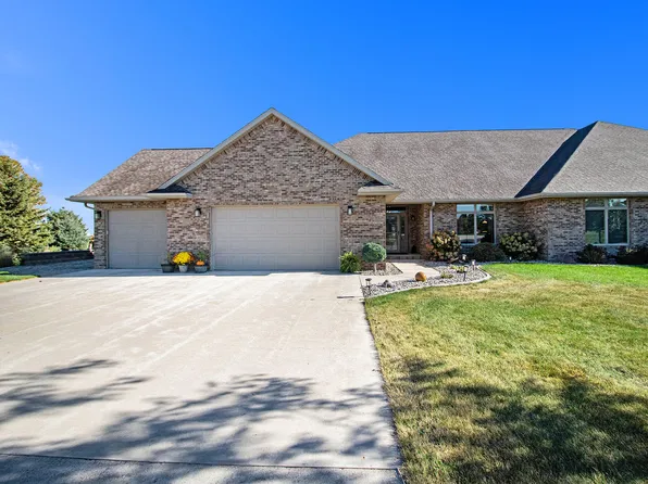 7135 Valley View Cir, Brookings, SD 57006