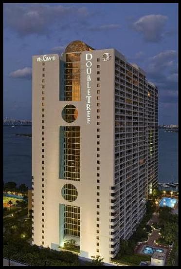 1st image of 1717 N Bayshore Dr APT 1037