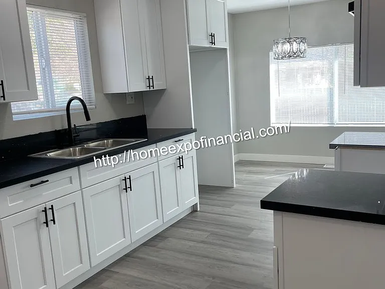 52100 Esperanza Ave — Photo 3