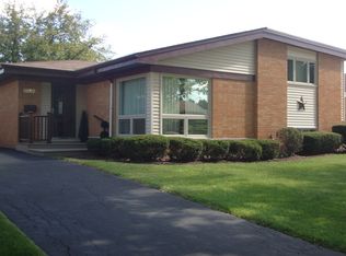 10912 Martindale Dr, Westchester, IL