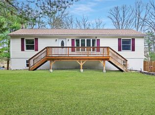 524 Raymondskill Rd, Milford, PA 18337