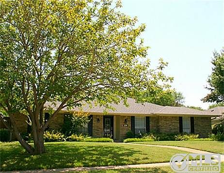 2nd image of 3108 Oxford Ct