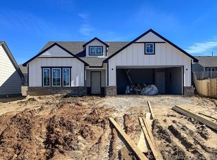 6717 S 19th St, Broken Arrow, OK 74011