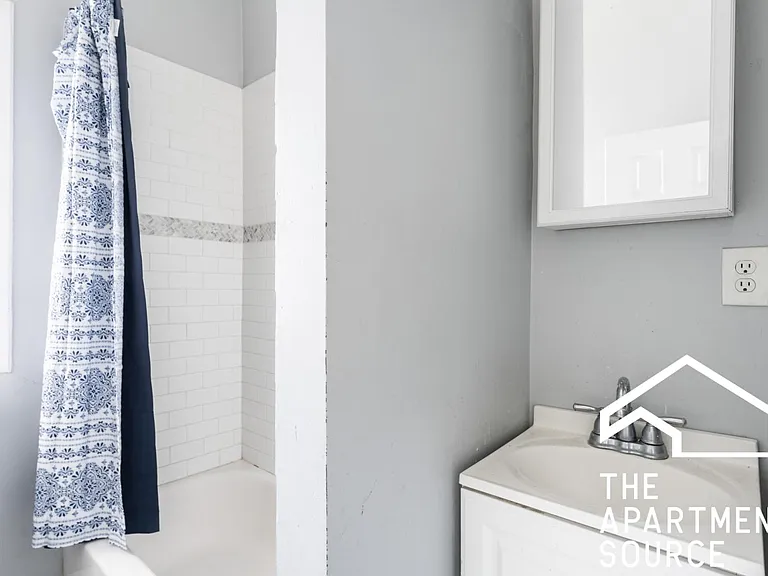 2818 N Drake Ave #2R — Photo 7