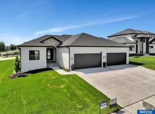 4224 Sundrop Ct, Lincoln, NE 68516