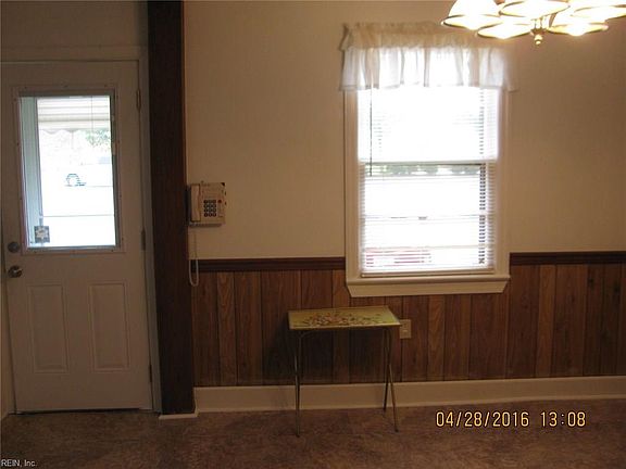 5th image of 3717 Scott St