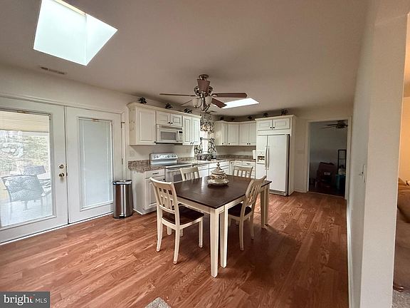 4th image of 11305 River Rd