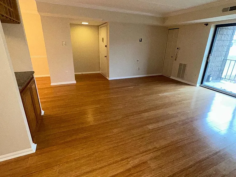 27 Oakridge Dr #2 — Photo 11