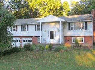 107 Mandalay Dr, Poughkeepsie, NY 12603