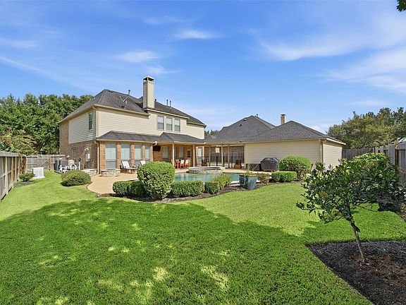 3rd image of 2815 Golden Larch Dr