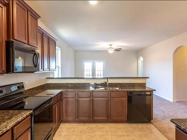 9510 Opal Gates Dr — Photo 2