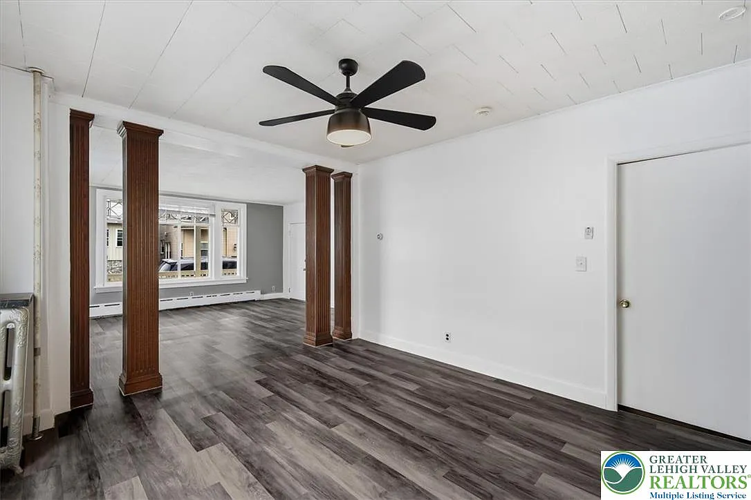 2 bed, 1.0 bath, 1038 sqft, $1,625 — Photo 3