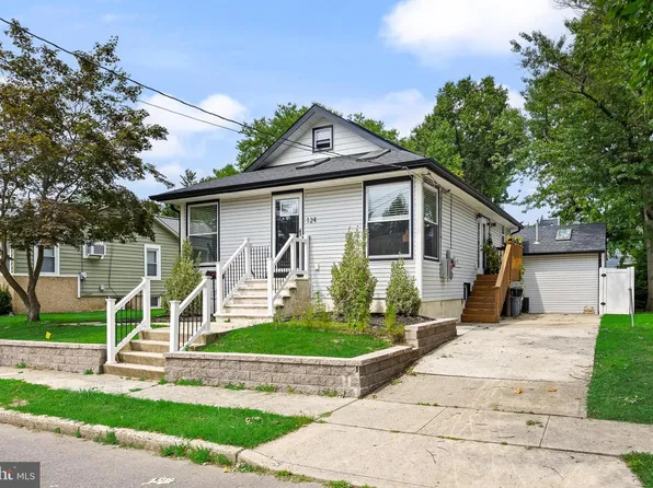 124 Washington Ave, Mount Ephraim, NJ 08059
