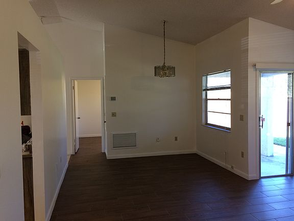 4th image of 4451 Wyndcliff Cir