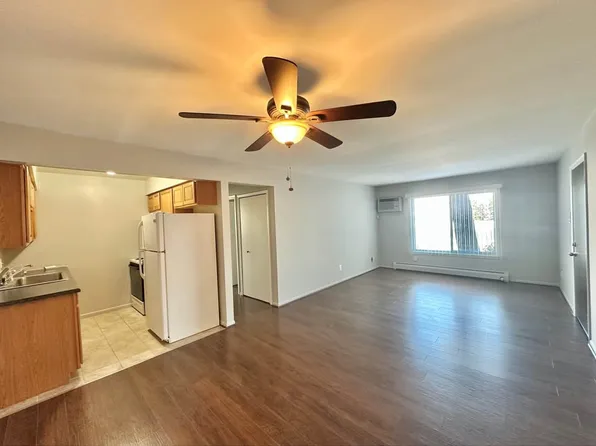 33102 Harper Ave #102, Saint Clair Shores, MI 48082